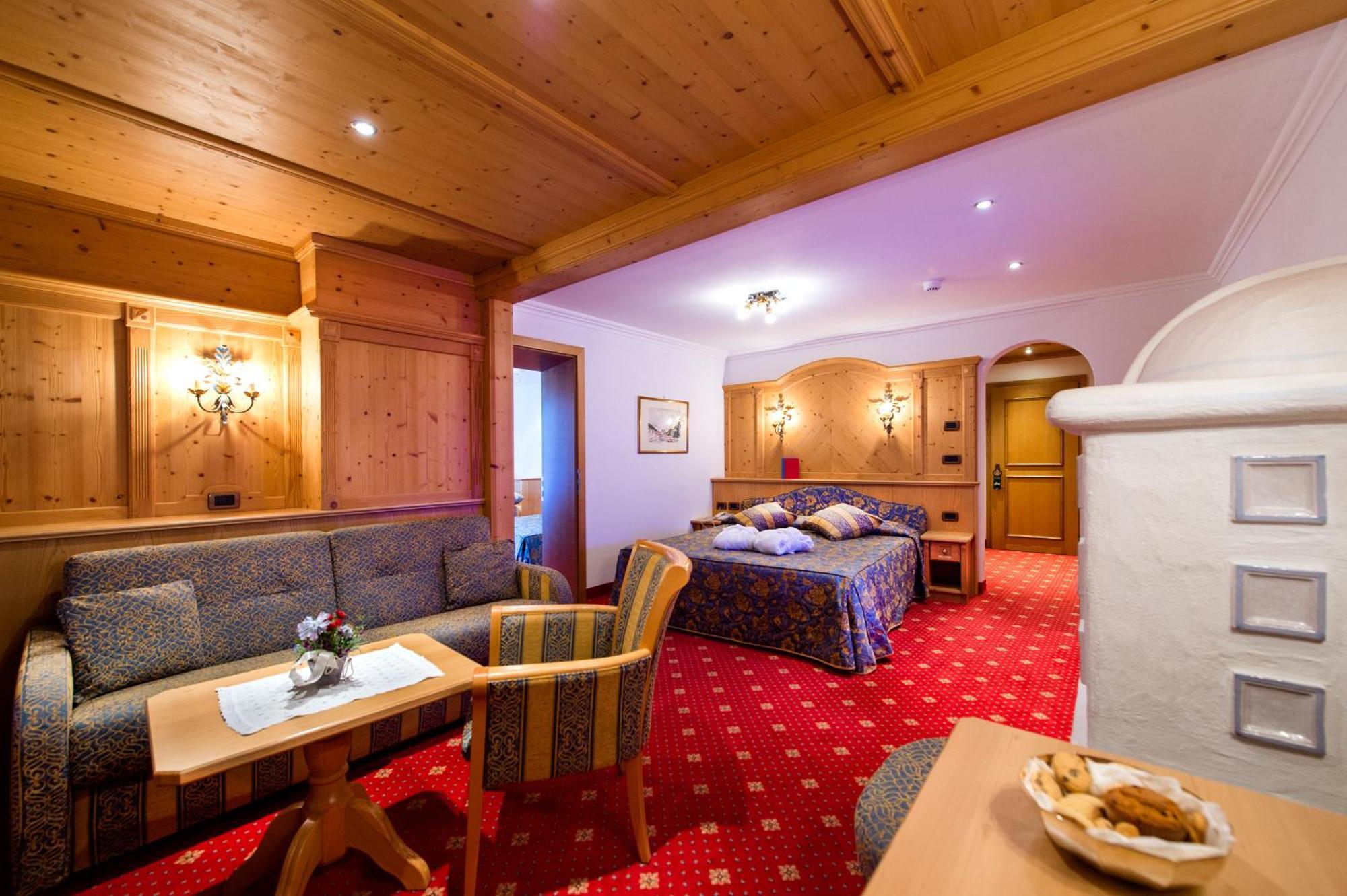 Alpen Hotel Corona Vigo di Fassa Room photo
